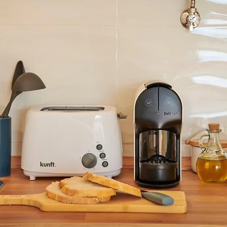 Seaview & Sunset Balcony Charm, By Timecooler Appartamento *