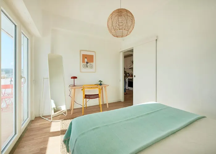 Seaview & Sunset Balcony Charm, By Timecooler Lägenhet *