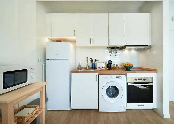 Lägenhet Seaview & Sunset Balcony Charm, By Timecooler *