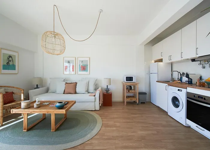 Seaview & Sunset Balcony Charm, By Timecooler Lägenhet *